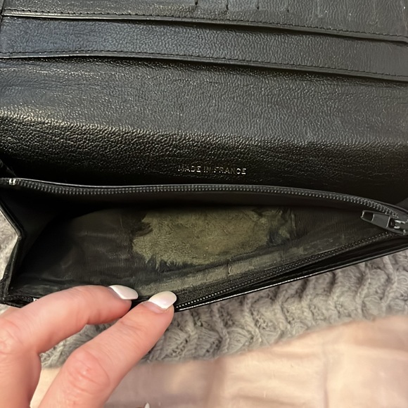 Authentic Chanel leather wallet - Picture 4 of 7